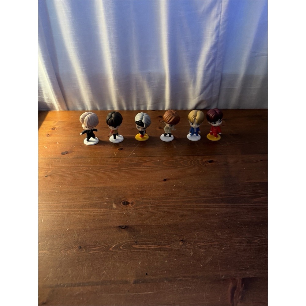 McDonald's Tiny Tan BTS Lot of 6 Collectible Figures Happy Meal‎ Toys